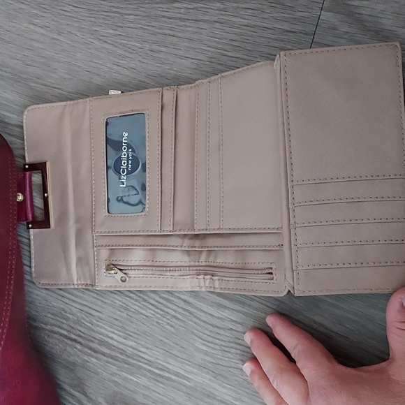 Liz Claiborne purse with wallet over shoulder and handles zipper red - Picture 12 of 12